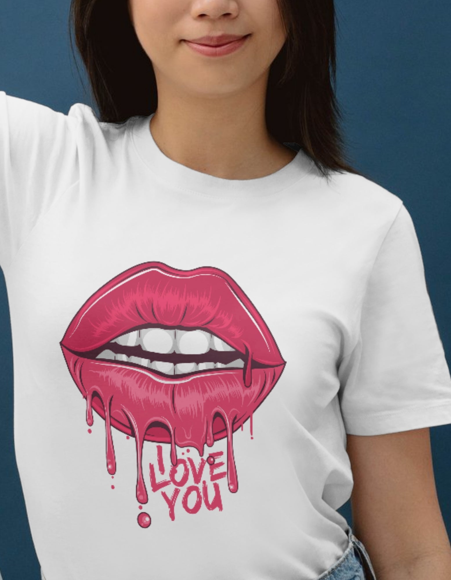 Tricouri personalizate cu buze si saruturi – designuri stylish si romantice
